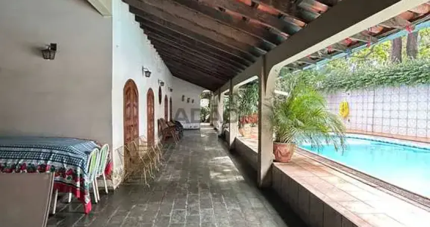 Casa com 7 quartos à venda na Rua 135, Setor Marista, Goiânia