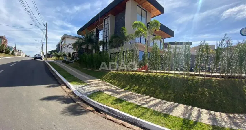 Casa em condomínio fechado com 4 quartos à venda na Rua Lago 1, Condomínio do Lago, Goiânia