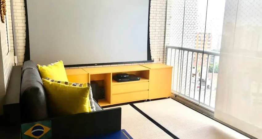 Apartamento á venda com 3 suites, 3 vagas,137 metros, reformdo e decorado,na vila Gumercindo em São Paulo,zona Sul.