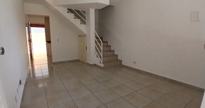 Casa em Condomínio à venda 55m² 2 dormitórios 1 wc 1 vaga ( 2 carros) por R$ 350.000,00 Jd. Adriana- Guarulhos