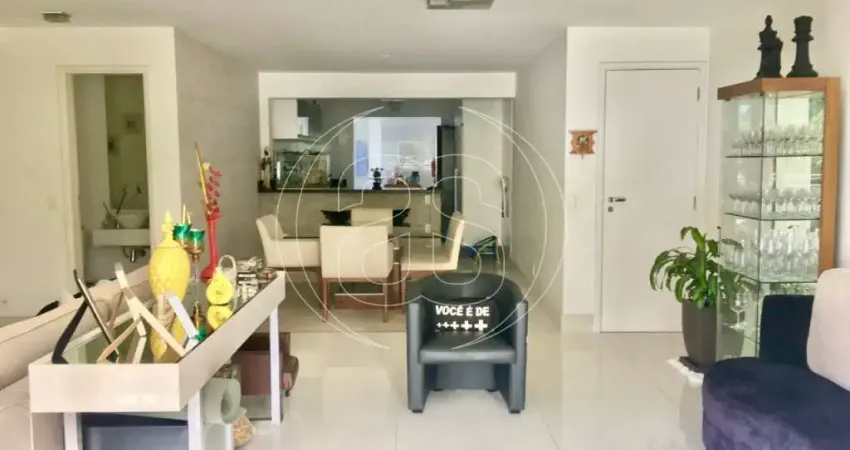 Excelente apartamento 142m², 3 suítes, 2 vagas, depósito, no Panamby. Pronto para morar.