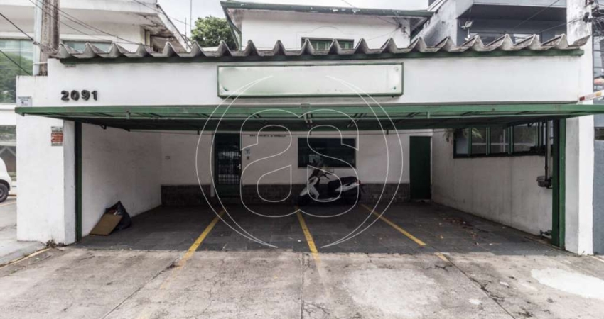 CASA COMERCIAL na AV. REPÚBLICA DO LÍBANO, 298m²