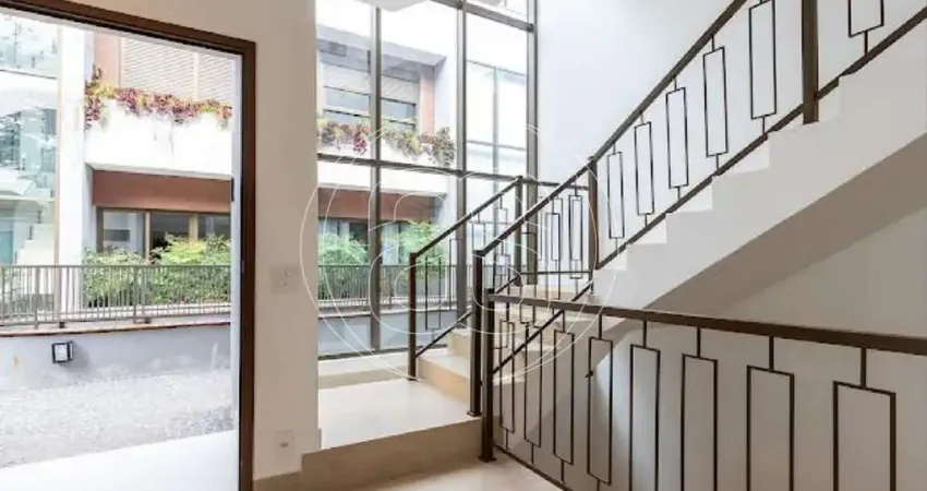 Casa de condomínio com 4 suítes na charmosa Rua Das Barcas no miolo do Alto da Boa Vista