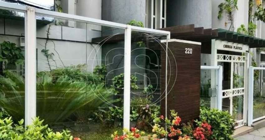 Casa comercial com 6 salas à venda na Avenida Indianópolis, 2451, Moema, São Paulo