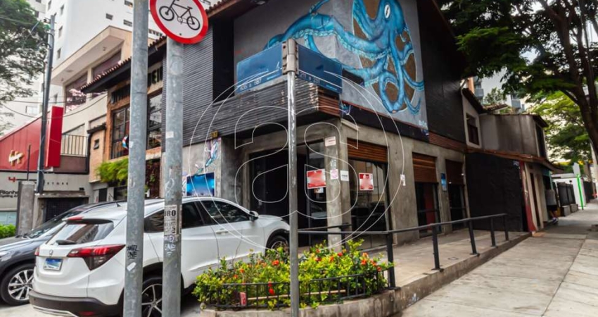 Casa comercial para alugar na Rua Inhambú, 687, Moema, São Paulo
