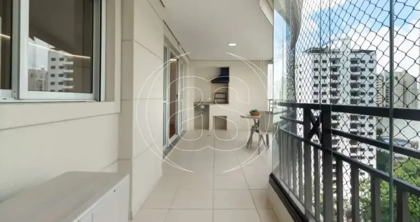 NO CONDOMÍNIO MAIS PROCURADO DE MOEMA - APARTAMENTO TOTALMENTE MOBILIADO