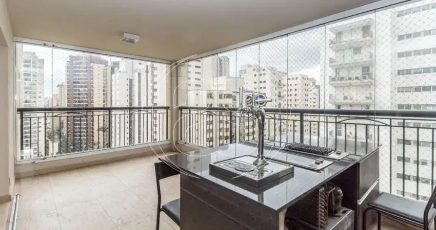 Apartamento com 3 quartos para alugar na Rua Juquis, 204, Moema, São Paulo