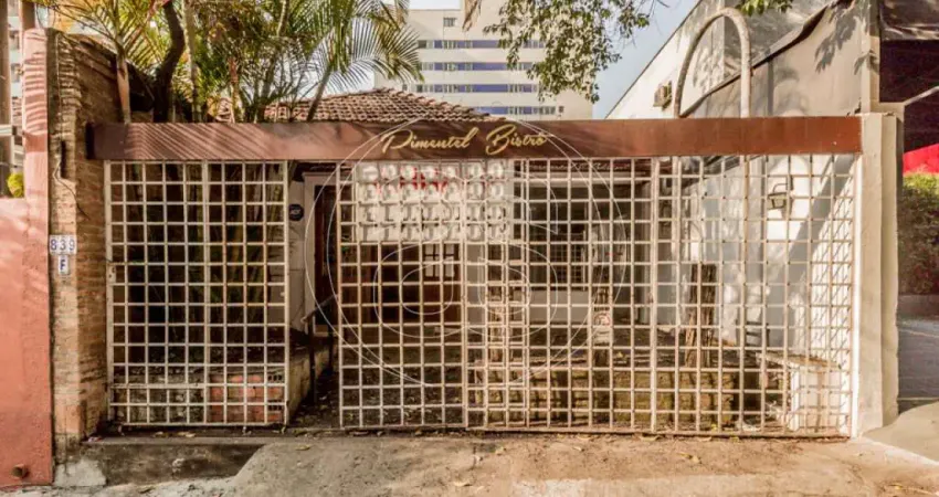 Casa comercial com 4 salas para alugar na Avenida Moema, 839, Moema, São Paulo