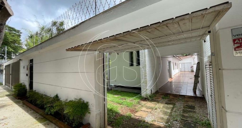 CASA DE 3 DORMITÓRIOS (1 SUÍTE) - MOEMA PÁSSAROS/SP