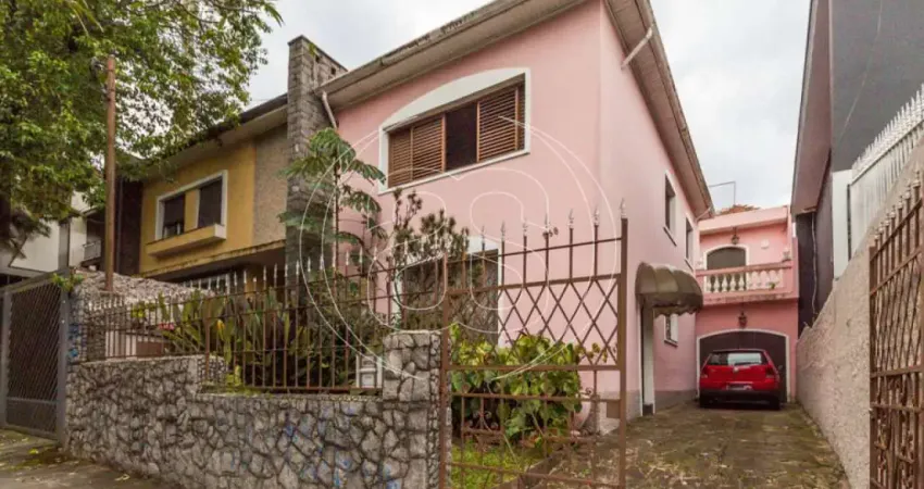 CASA SUPER ESPAÇOSA, EM ÓTIMA LOCALIZAÇÃO, COM 04 DORMITRIOS.