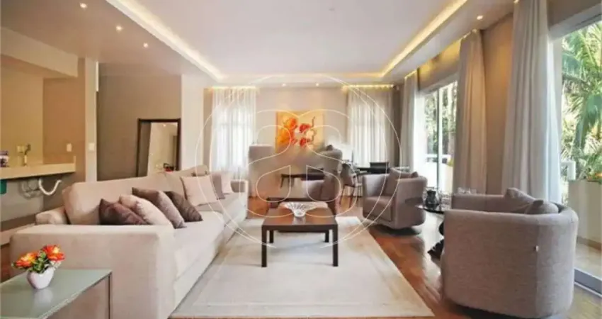 CASA MARAVILHOSA COM PISCINA E QUADRA DE TENNIS NO ALTO DA BOA VISTA