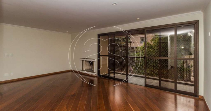 APARTAMENTO COM 03 SUÍTES, EM EXCELENTE LOCALIZAÇÃO.