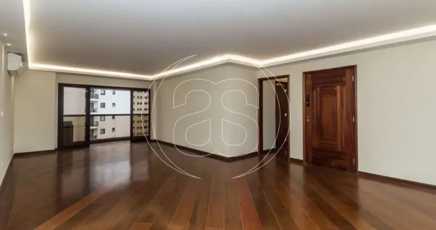 APARTAMENTO REFORMADO À VENDA EM MOEMA - 149M² 3 SUÍTES 3 VAGAS