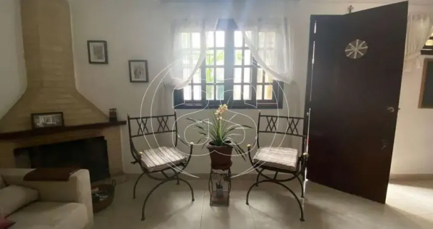 Sobrado no Campo Belo - 192m², 4 dorm. 1 suíte e 2 vagas.