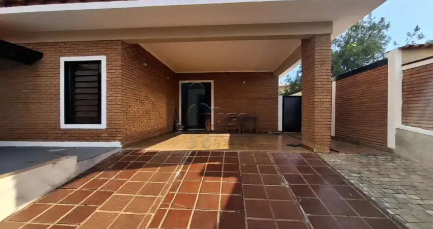 Casa térrea de 209m² com 03 quartos para locação - Ribeirânia