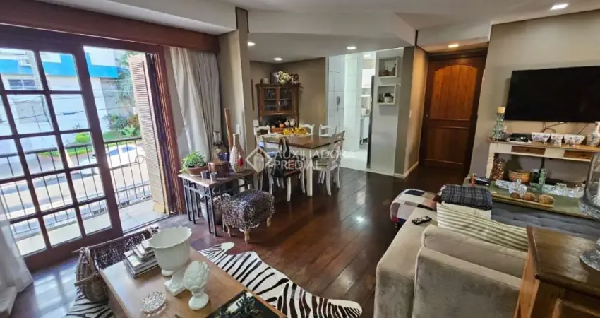 Casa em condomínio fechado com 3 quartos à venda na Rua João Abbott, 42, Petrópolis, Porto Alegre