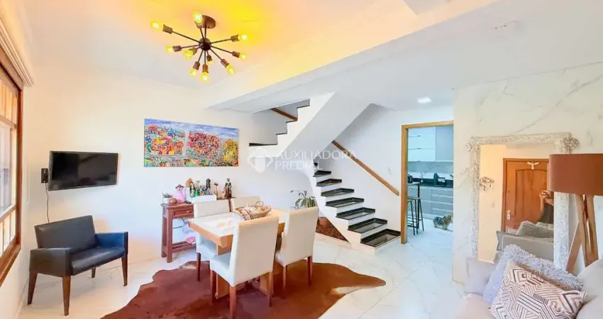 Casa com 3 quartos à venda na Avenida Nilton Waldemar Stock, 22, Jardim Itu Sabará, Porto Alegre