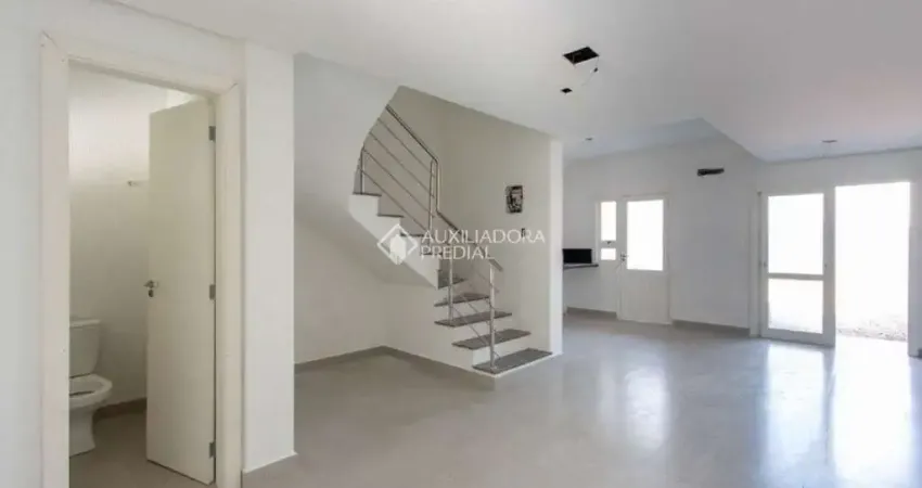 Casa com 3 quartos à venda na Rua Ari Peixoto Martins, 146, Espírito Santo, Porto Alegre