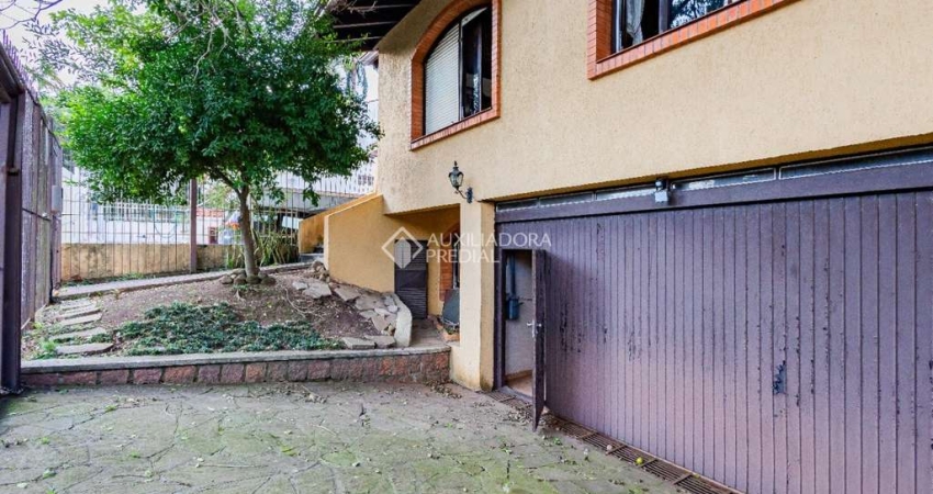 Casa com 3 quartos à venda na Rua Dona Mimi Moro, 60, Boa Vista, Porto Alegre