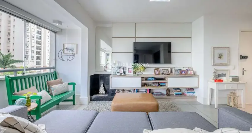 Apartamento com 3 quartos à venda na Rua Jari, 359, Passo da Areia, Porto Alegre