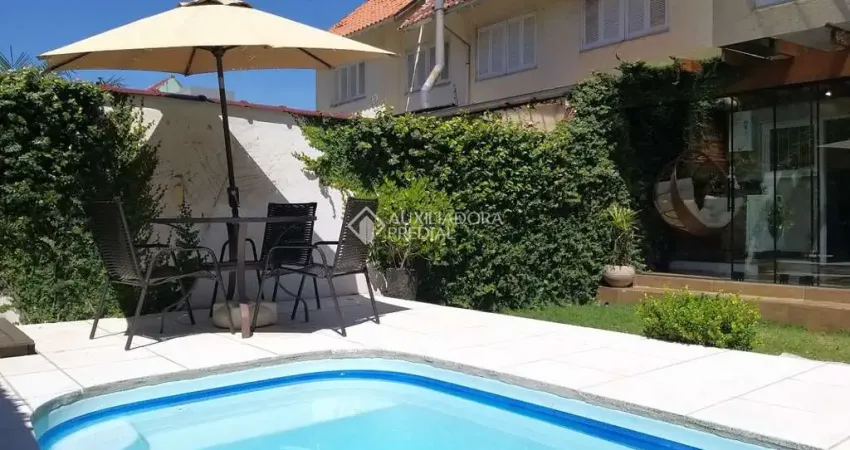 Casa em condomínio fechado com 3 quartos à venda na Estrada Jorge Pereira Nunes, 1413, Campo Novo, Porto Alegre