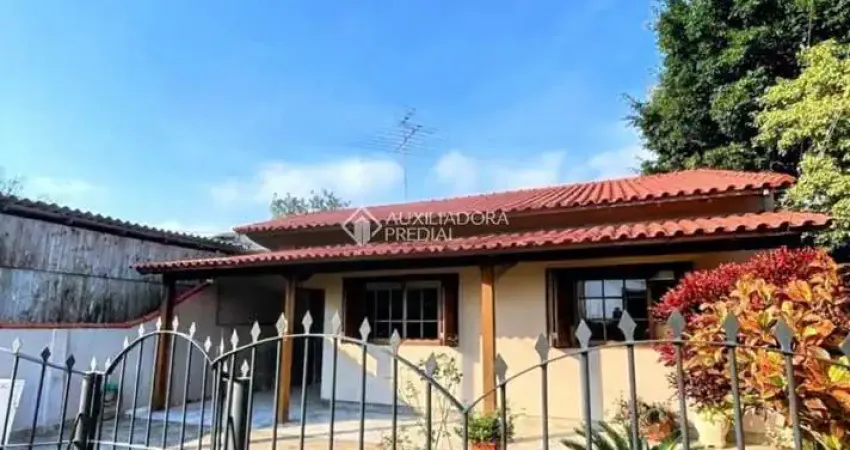 Casa com 2 quartos à venda na Rua Marcílio Dias, 122, Formoza, Alvorada