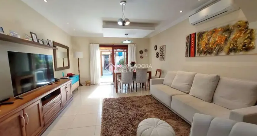 Casa com 3 quartos à venda na Rua Moacyr Godoy Ilha, 202, Espírito Santo, Porto Alegre