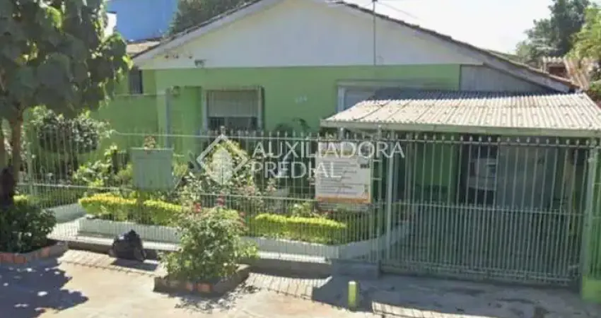 Casa com 2 quartos à venda na Avenida Duque de Caxias, 345, Maringá, Alvorada