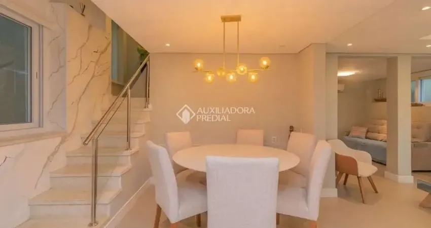 Casa em condomínio fechado com 3 quartos à venda na Avenida Benno Mentz, 884, Vila Ipiranga, Porto Alegre