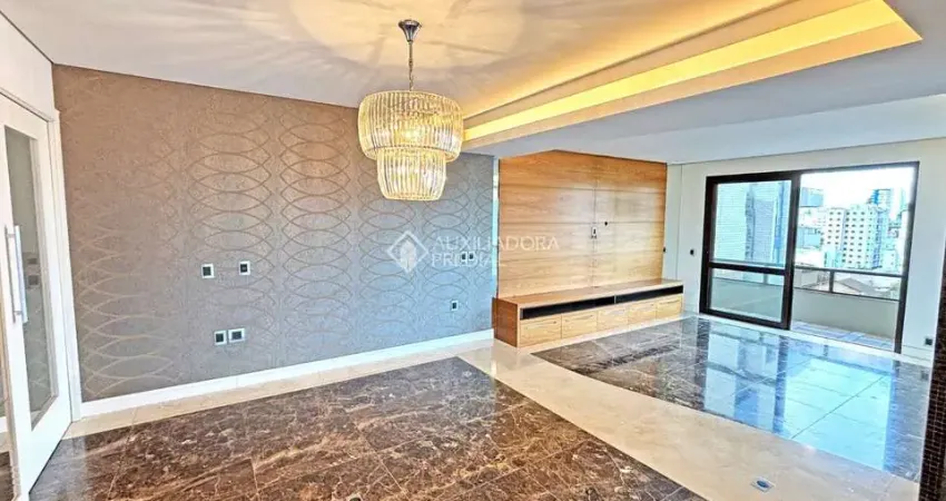 Apartamento com 4 quartos à venda na Rua Antônio de Castro Alves, 385, Madureira, Caxias do Sul