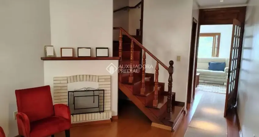 Casa em condomínio fechado com 3 quartos à venda na Rua General Jacinto Maria de Godoy, 1518, Santa Catarina, Caxias do Sul