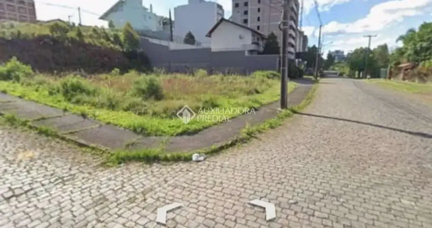 Terreno à venda na Rua Virgílio Curtulo, 201, Sanvitto, Caxias do Sul