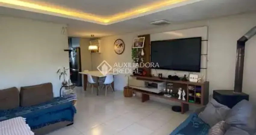 Casa com 2 quartos à venda na Rua Evelina Blanco Garagorry, 300, São Luiz, Caxias do Sul