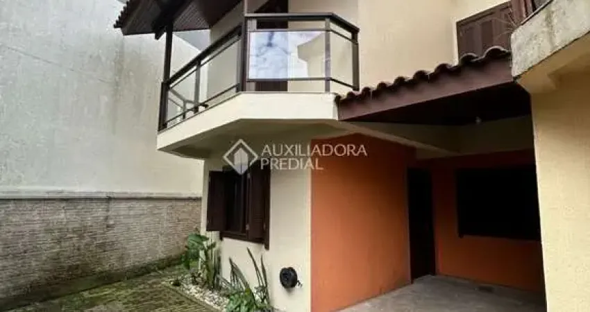 Casa com 2 quartos à venda na Rua Luiz Carlos de Castilhos, 41, Desvio Rizzo, Caxias do Sul