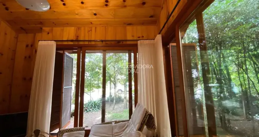 Casa com 1 quarto à venda na Cipreste, 80, Ipê Amarelo, Gramado