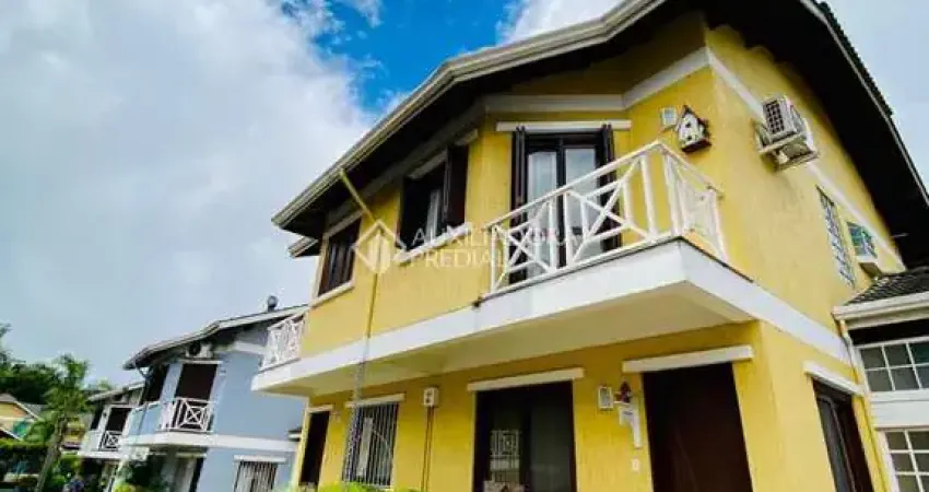 Casa em condomínio fechado com 2 quartos à venda na Rua João Simplício, 249, Centro, Canela