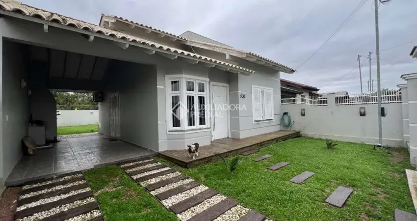 Casa com 2 quartos à venda na Rua Érico Veríssimo, 931, Jardim dos Lagos, Guaíba