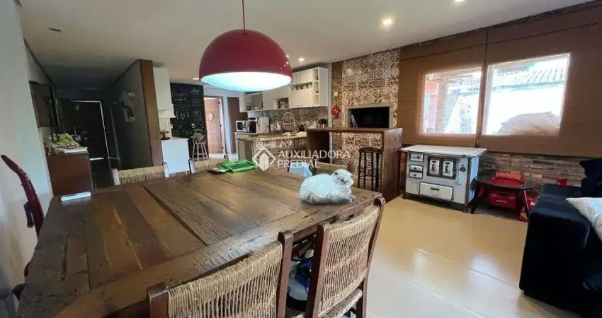Casa com 3 quartos à venda na Rua Minas Gerais, 359, Parque 35, Guaíba