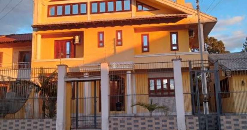 Casa com 4 quartos à venda na Avenida Vasco Alves Pereira, 6, Morada da Colina, Guaíba