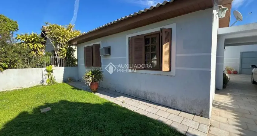 Casa com 3 quartos à venda na Espã­rito Santo, 119, Parque 35, Guaíba
