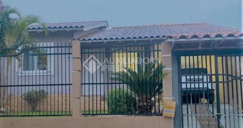 Casa em condomínio fechado com 3 quartos à venda na Rua Toríbio Cambará, 254, Jardim dos Lagos, Guaíba
