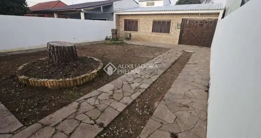 Casa com 3 quartos à venda na Rua Camaqua, 151, Mathias Velho, Canoas