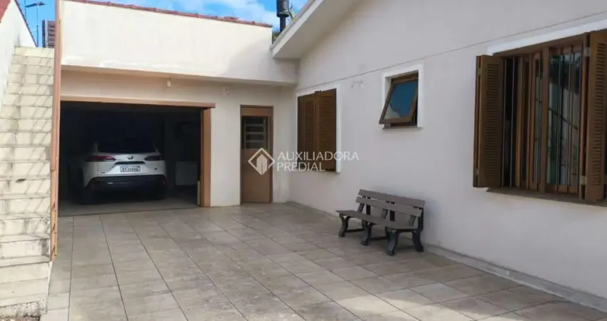 Casa com 3 quartos à venda na Rua Mem de Sá, 503, Nossa Senhora das Graças, Canoas