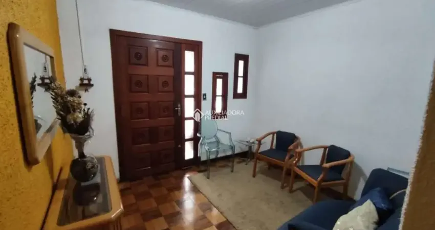 Casa com 3 quartos à venda na Beco Pedro Rodrigues Bittencourt, 170, Vila Nova, Porto Alegre