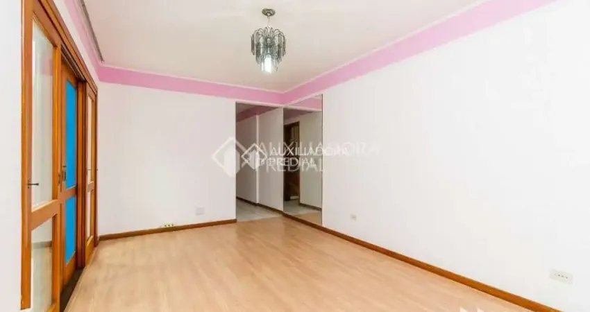 Apartamento com 3 quartos à venda na Avenida Cristóvão Colombo, 2480, São João, Porto Alegre