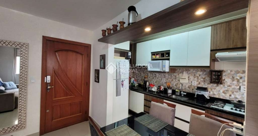 Apartamento com 3 quartos à venda na Rua Coronel Octaviano Pinto Soares, 395, Vila Nova, Porto Alegre