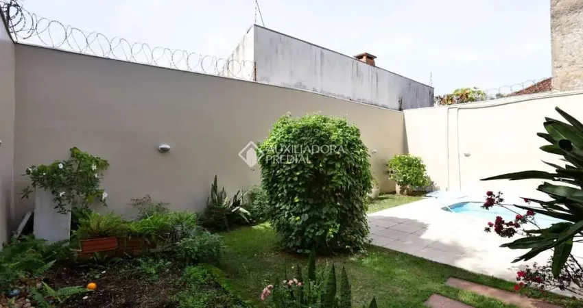 Casa com 3 quartos à venda na Rua Arnaldo Ballve, 594, Jardim Itu Sabará, Porto Alegre