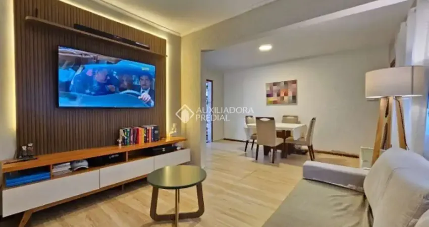 Apartamento com 3 quartos à venda na Avenida Clóvis Paim Grivot, 300, Humaitá, Porto Alegre