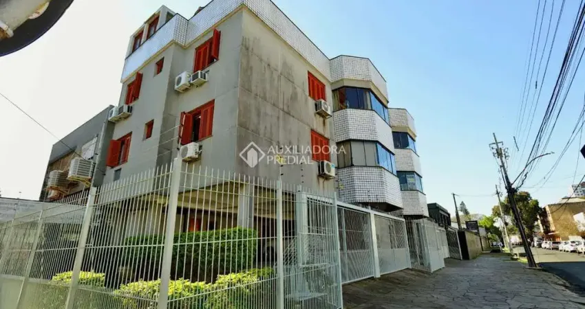 Apartamento com 3 quartos à venda na Rua Padre Hildebrando, 520, Santa Maria Goretti, Porto Alegre
