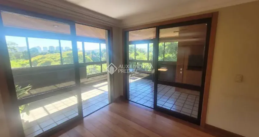 Apartamento com 3 quartos à venda na Rua Líbero Badaró, 359, Passo da Areia, Porto Alegre